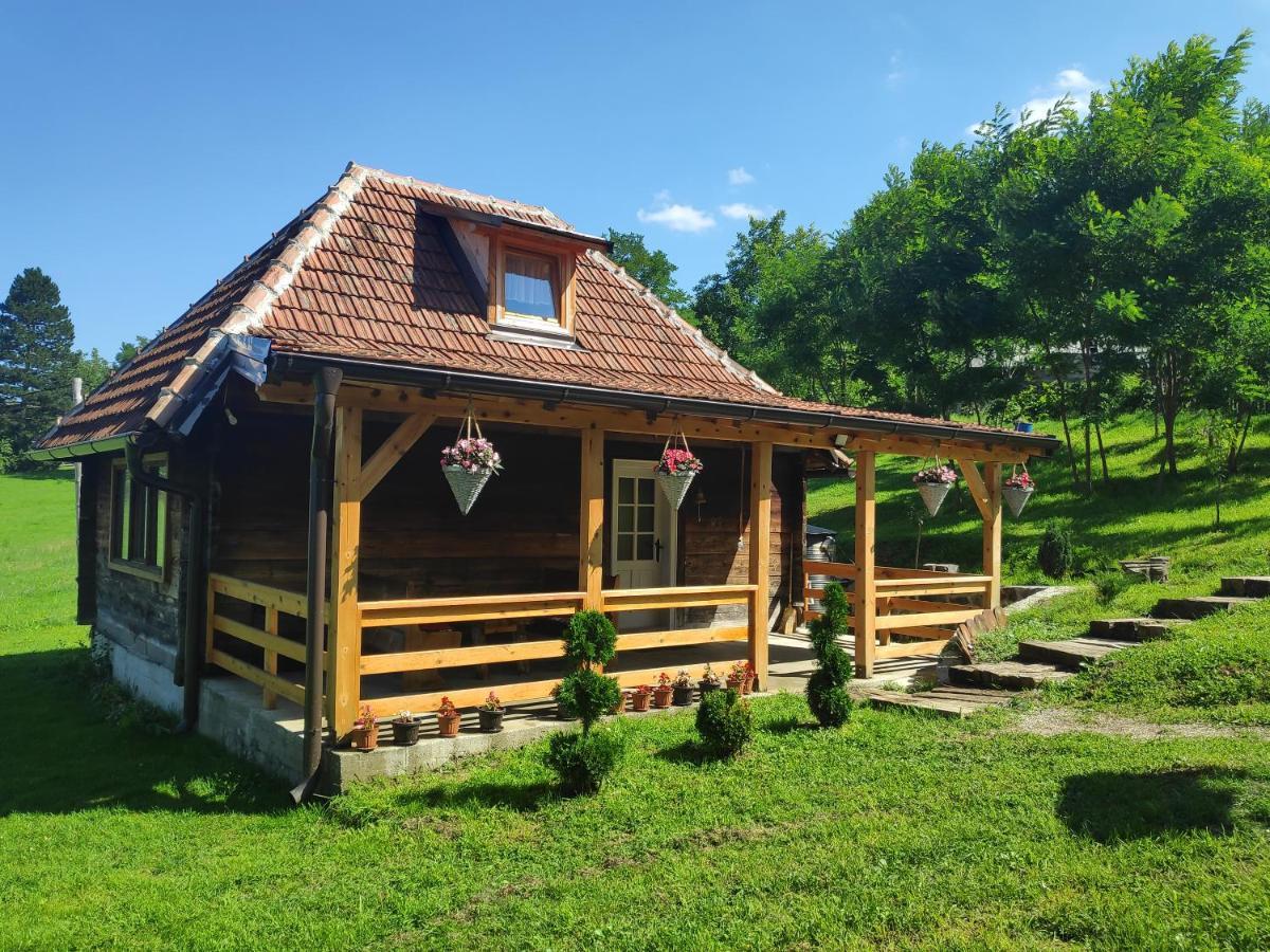 Art Village Kremna Bagian luar foto